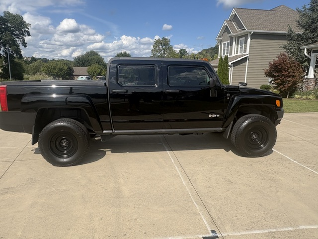 Used 2009 HUMMER H3T AWD/4WD image 4