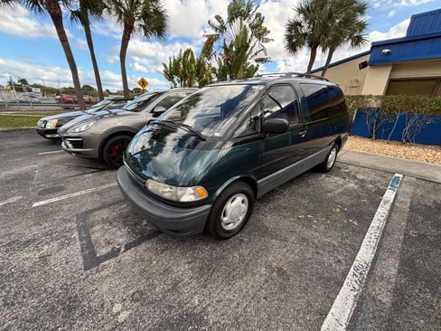 Used 1997 Toyota Previa LE image 12
