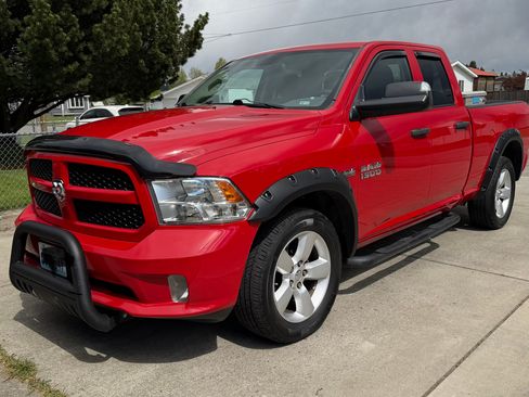 Used 2016 RAM 1500 Express AWD/4WD image 1