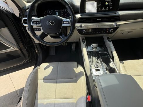 Used 2020 Kia Telluride SX w/ Towing Package FWD image 12