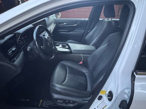 Used 2021 Toyota Mirai w/ Advanced Technology Package image 10