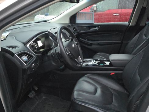 Used 2017 Ford Edge Titanium w/ Equipment Group 302A image 5