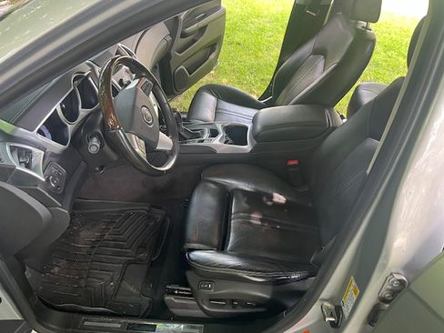 Used 2012 Cadillac SRX Premium image 12