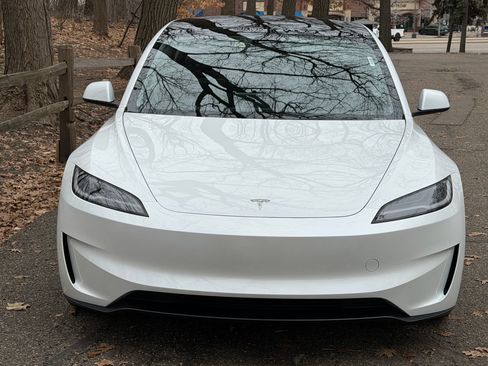 Used 2025 Tesla Model 3 Performance image 12
