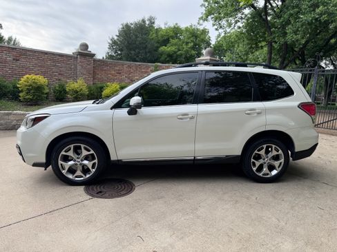 Used 2017 Subaru Forester 2.5i Touring AWD/4WD image 16