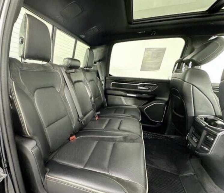Used 2021 RAM 1500 Laramie AWD/4WD image 8