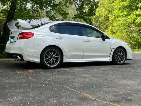 Used 2015 Subaru WRX STI Limited AWD/4WD image 2