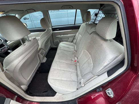 Used 2011 Subaru Outback 2.5i image 9