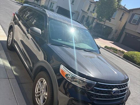 Used 2023 Ford Explorer XLT RWD image 8