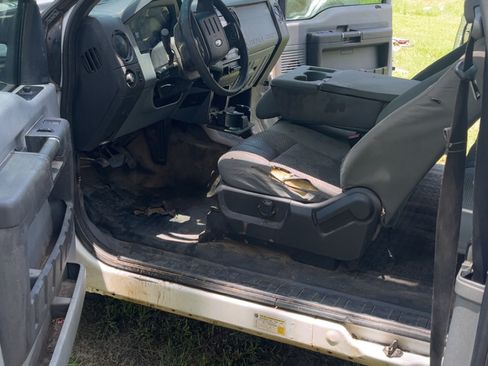 Used 2015 Ford F250 XL w/ Power Equipment Group RWD image 10