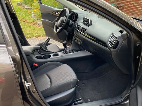 Used 2014 MAZDA MAZDA3 i Touring image 15