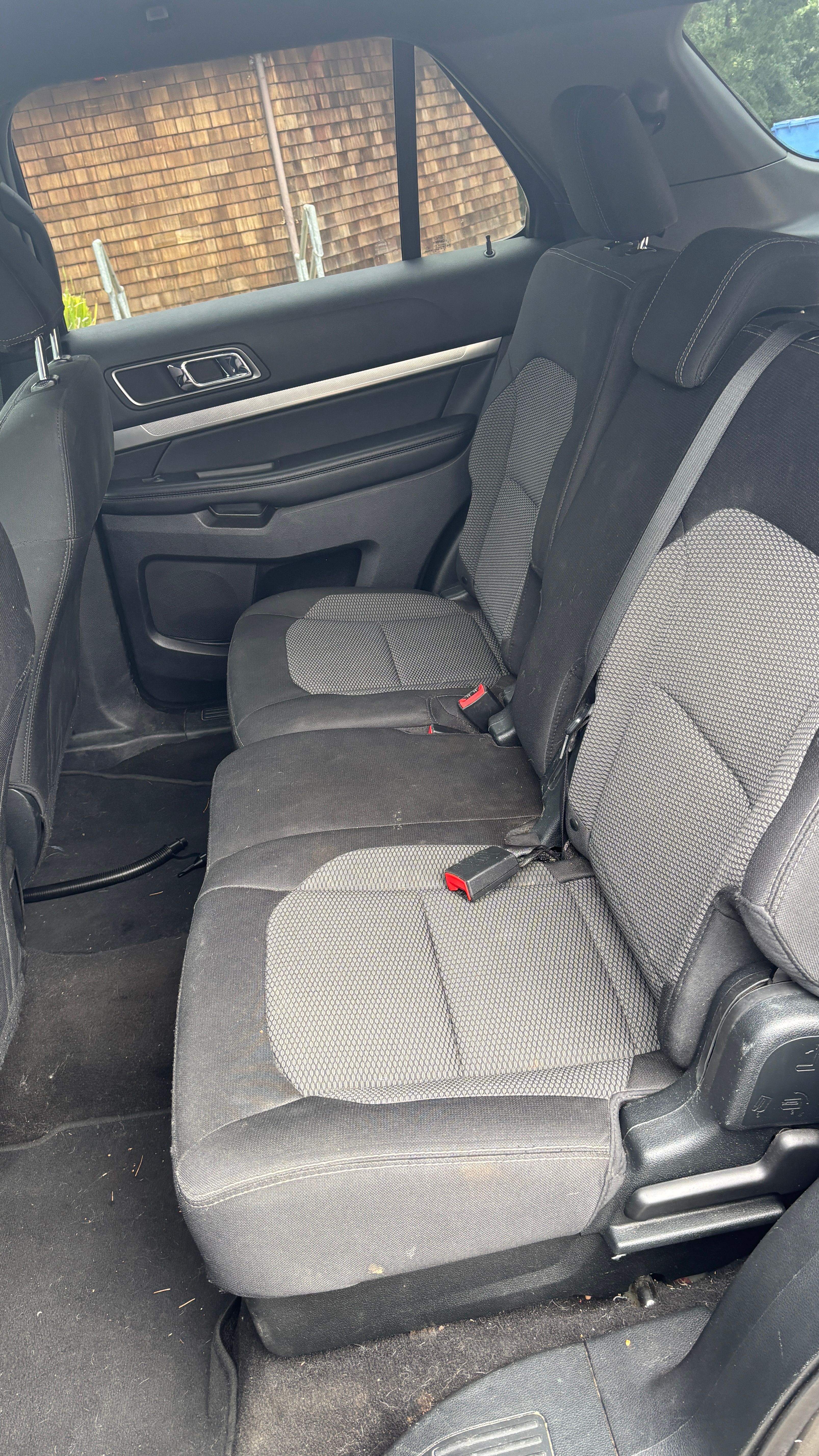 Used 2018 Ford Explorer XLT AWD/4WD image 11