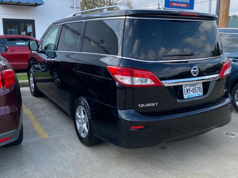 Used 2017 Nissan Quest SV image 12