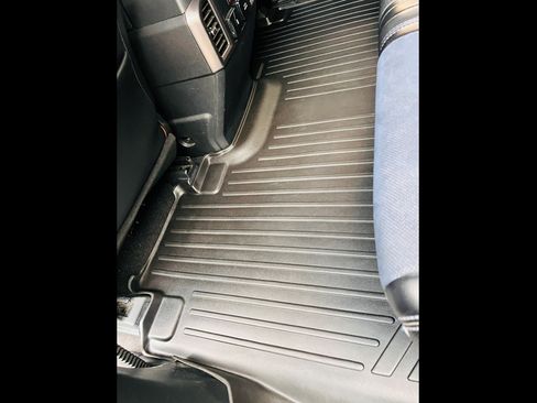 Used 2019 Ford F150 Raptor w/ Equipment Group 802A Luxury image 21