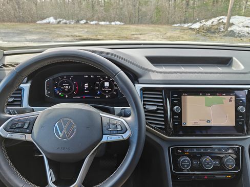 Used 2023 Volkswagen Atlas SEL image 17