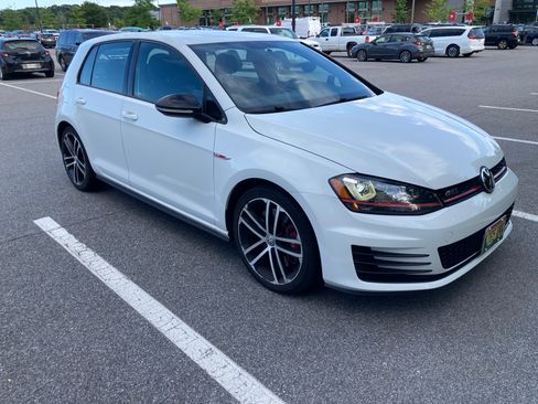 Used 2017 Volkswagen GTI Sport FWD image 4