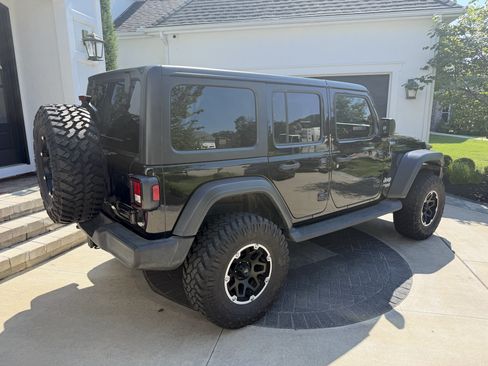 Used 2020 Jeep Wrangler Unlimited Sport S AWD/4WD image 8