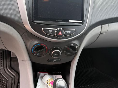 Used 2017 Hyundai Accent SE image 6