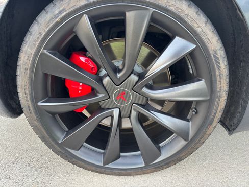 Used 2020 Tesla Model 3 Performance image 8
