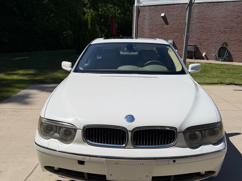 Used 2005 BMW 745Li RWD image 8