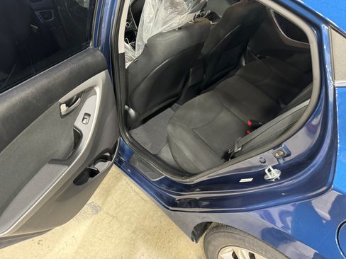 Used 2015 Hyundai Elantra SE w/ Option Group 03 image 10