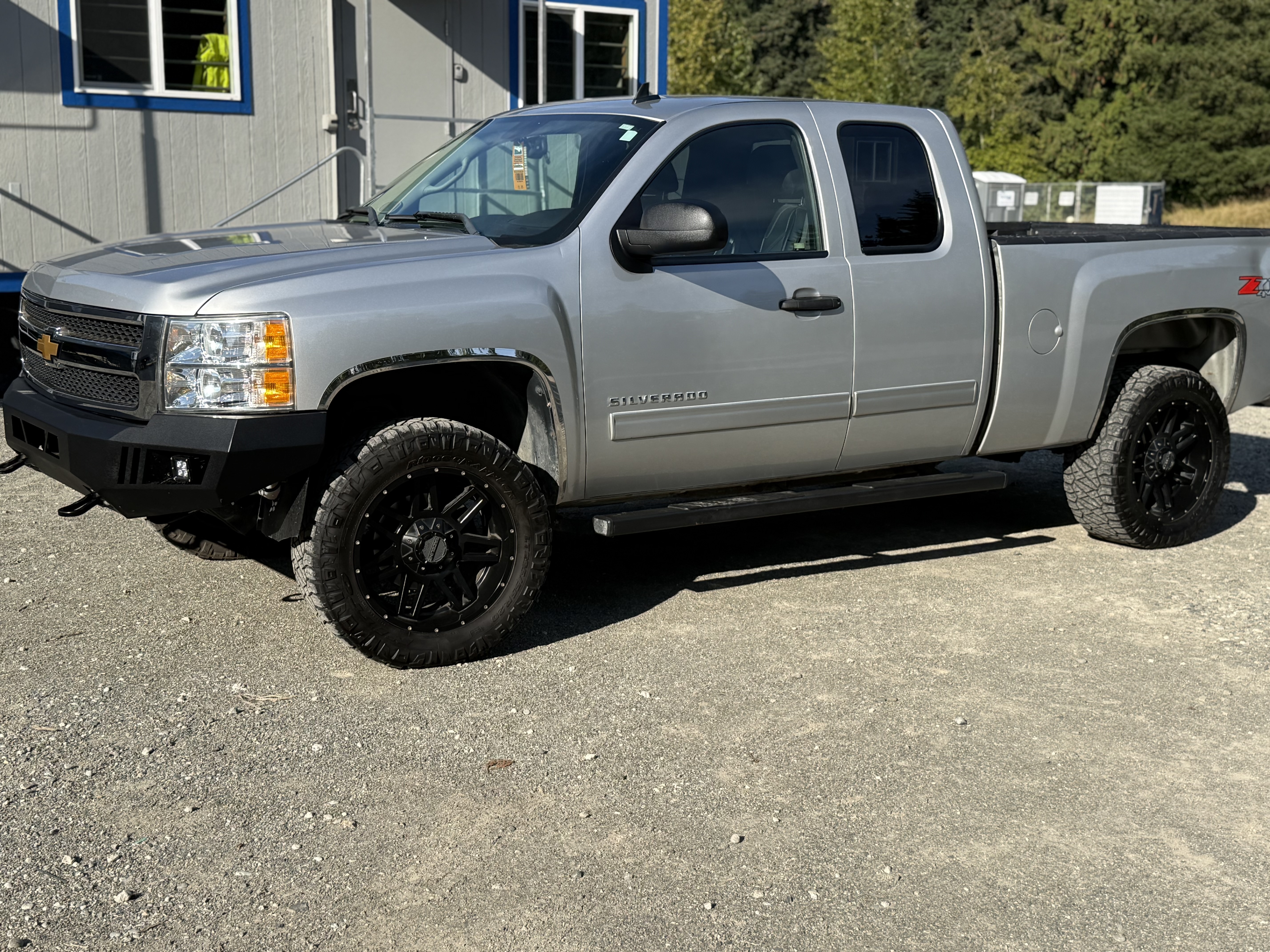 Used 2011 Chevrolet Silverado 1500 LT AWD/4WD image 11