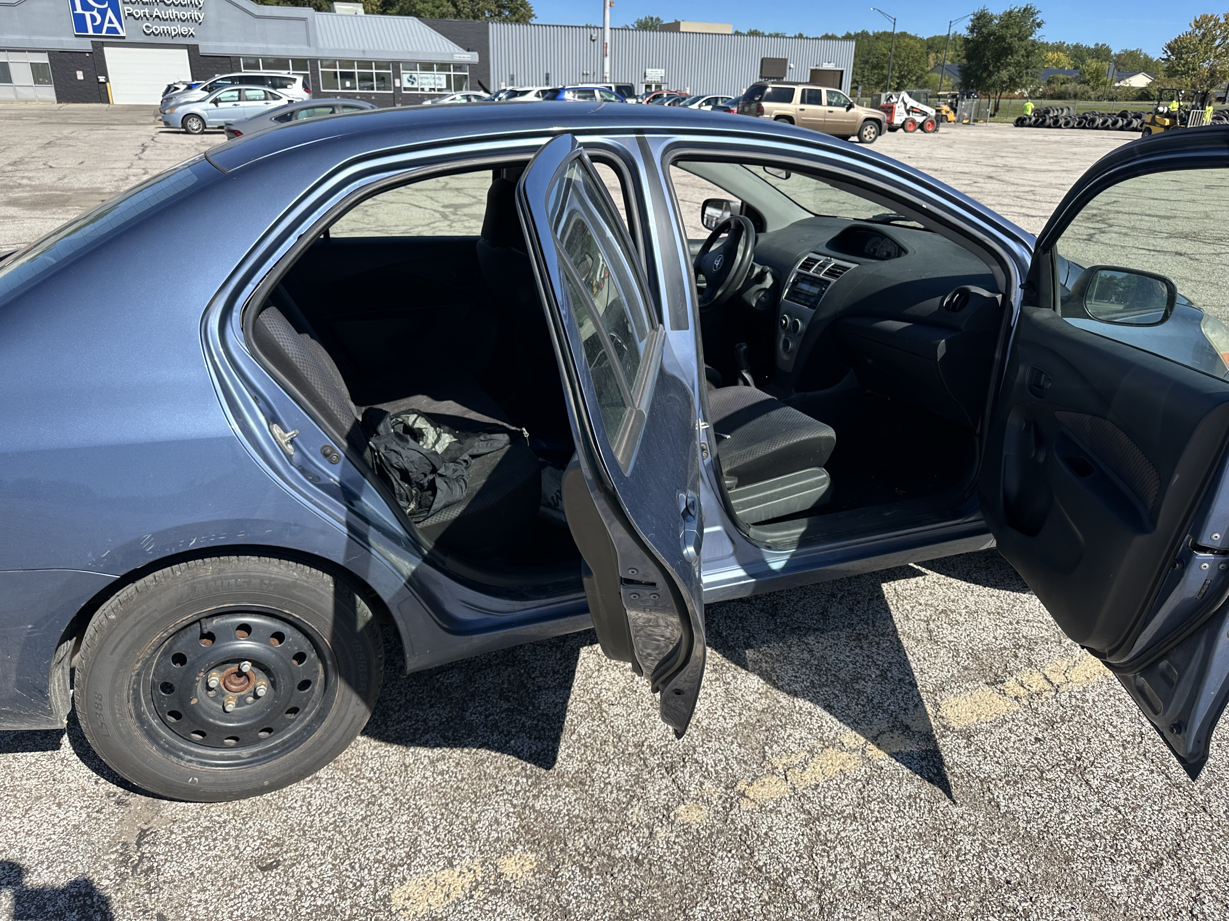 Used 2007 Toyota Yaris Sedan w/ Convenience Pkg FWD image 10