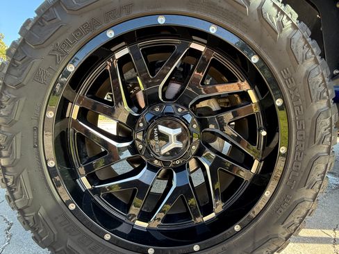 Used 2018 Jeep Wrangler Unlimited Sport S image 11