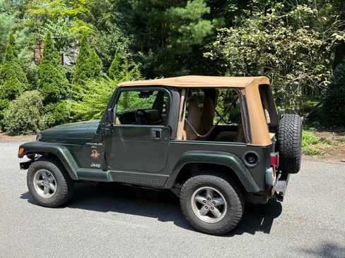 Used 1998 Jeep Wrangler Sahara AWD/4WD image 17
