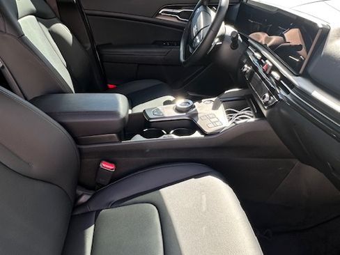 Used 2026 Kia Sportage EX image 10