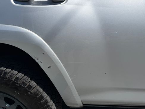 Used 2020 Toyota 4Runner SR5 AWD/4WD image 9