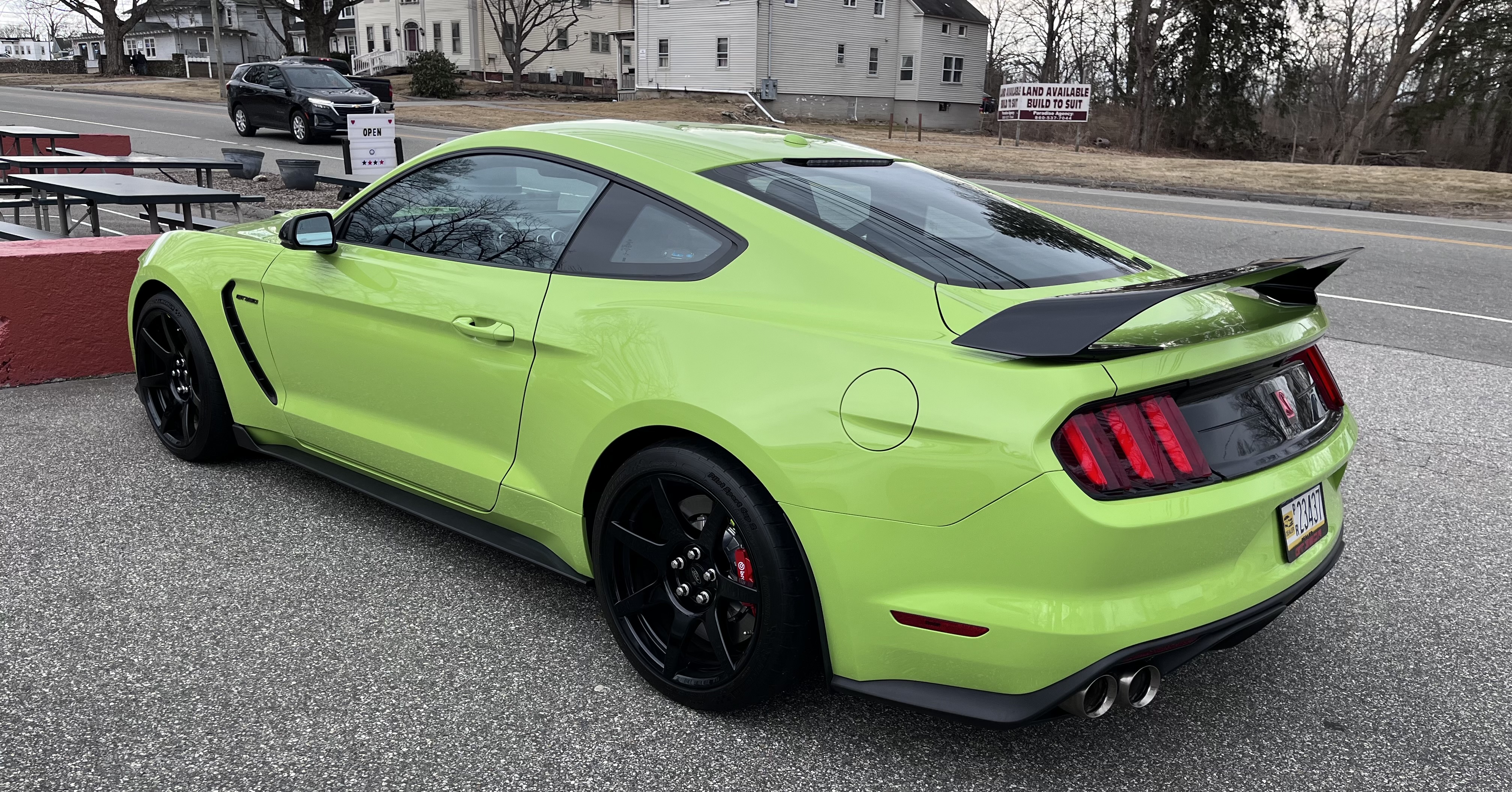 Used 2020 Ford Mustang Shelby GT350R w/ GT350R Equipment Group 920A RWD image 15