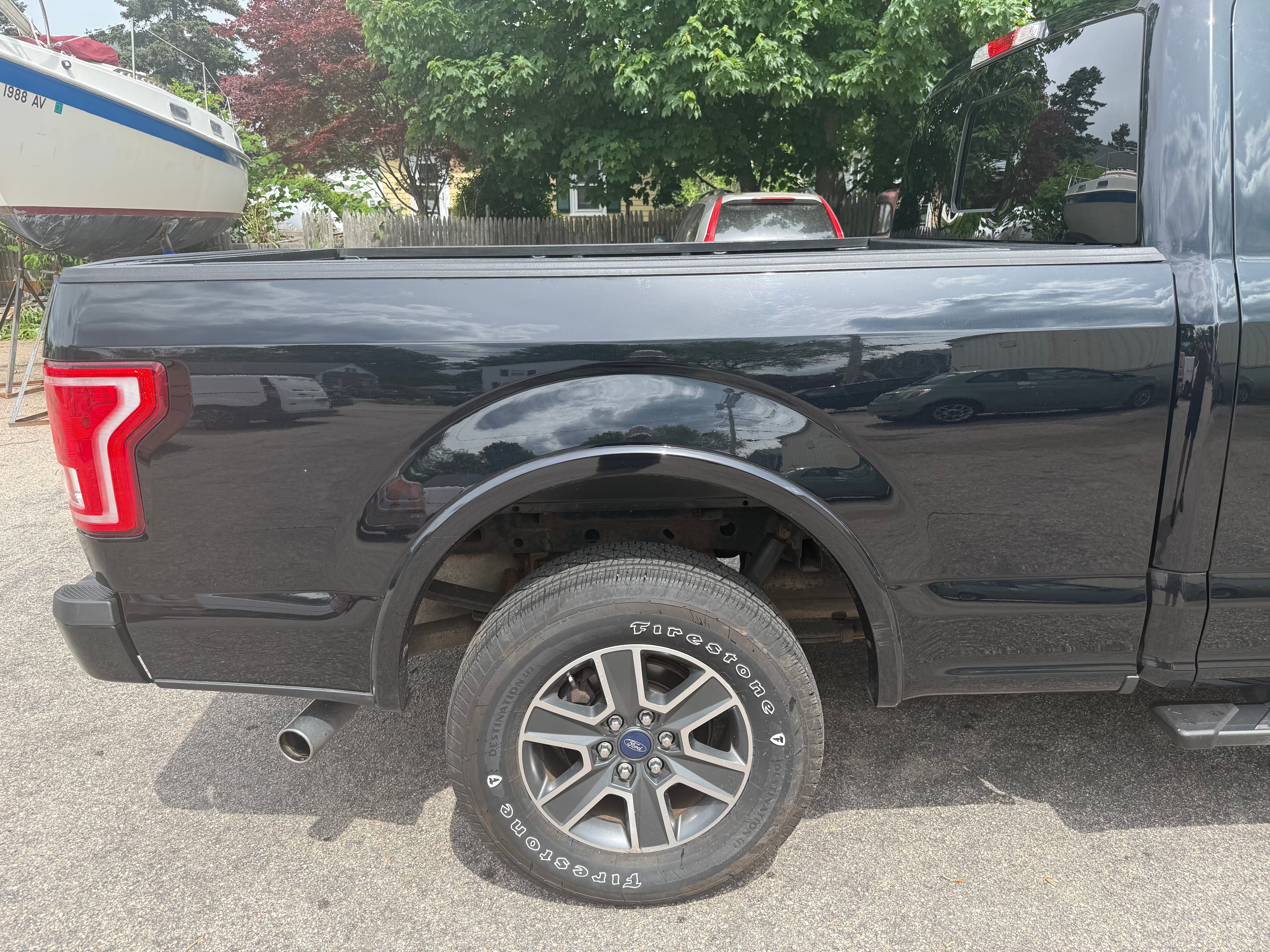 Used 2016 Ford F150 XLT w/ Equipment Group 302A Luxury AWD/4WD image 18