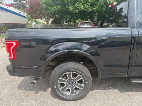 Used 2016 Ford F150 XLT w/ Equipment Group 302A Luxury AWD/4WD image 18