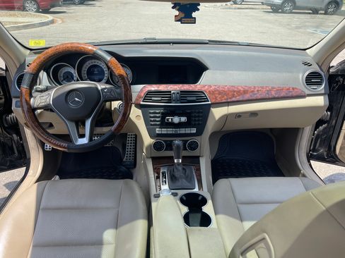 Used 2014 Mercedes-Benz C 250 Sedan image 24