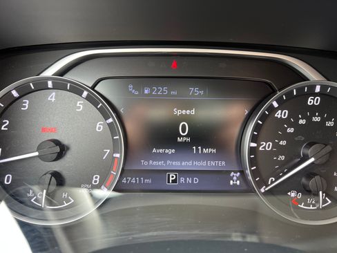 Used 2022 Nissan Frontier SV AWD/4WD image 18