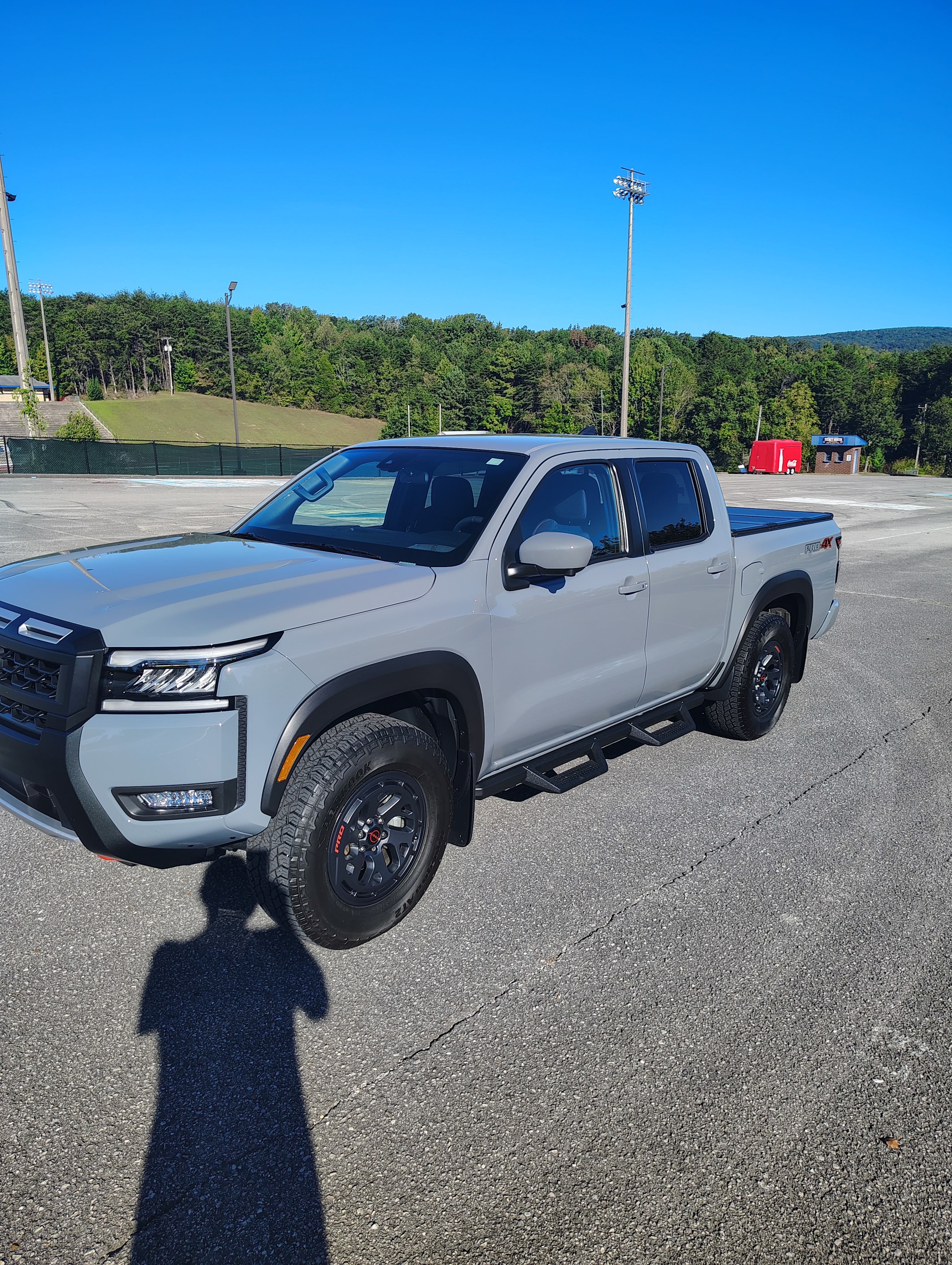 Used 2026 Nissan Frontier PRO-4X w/ Pro-4x Convenience Package AWD/4WD image 1