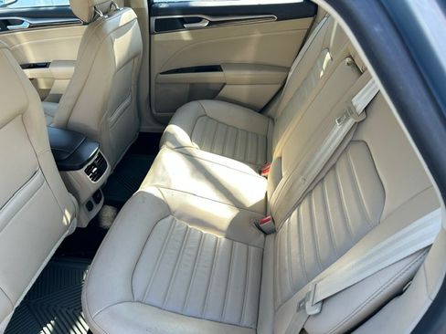 Used 2013 Ford Fusion SE FWD image 9