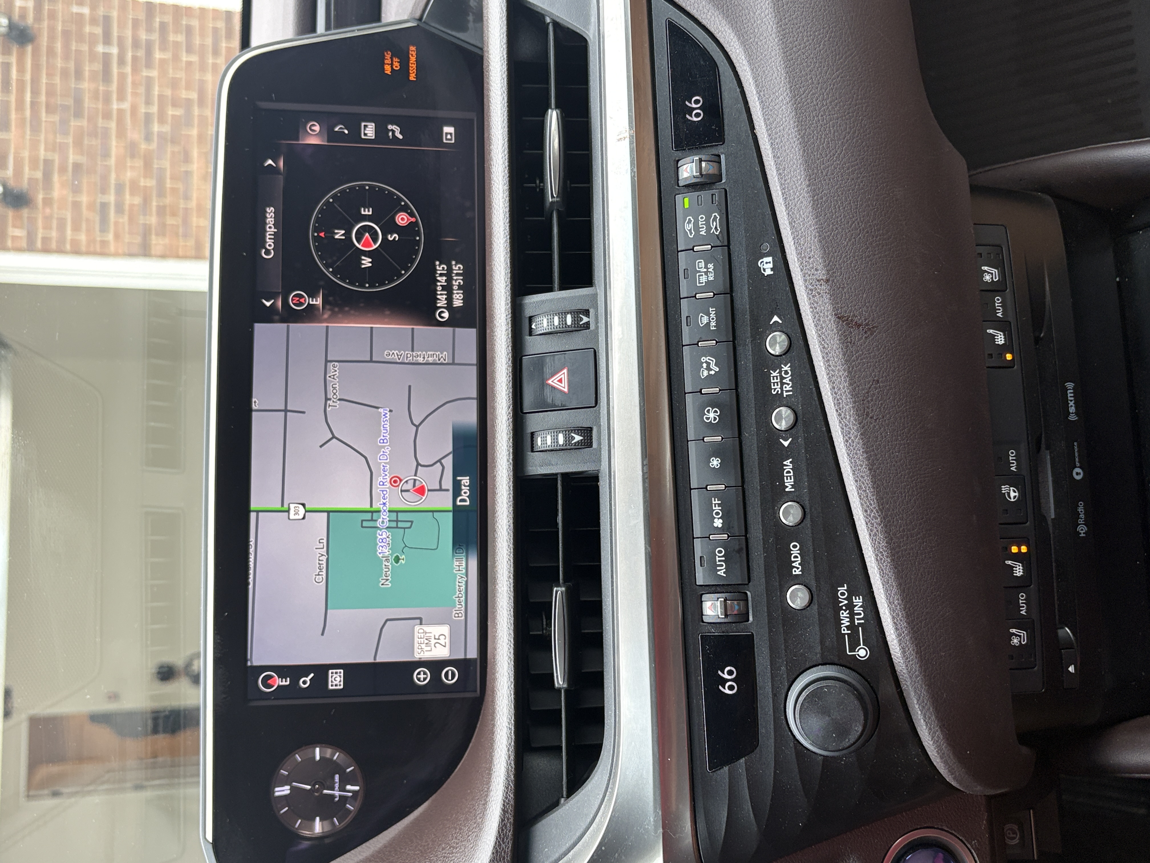 Used 2020 Lexus ES 300h w/ Premium Package FWD image 15