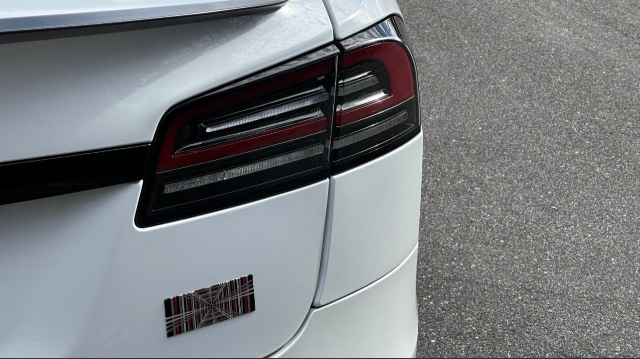 Used 2022 Tesla Model S Plaid AWD/4WD image 2