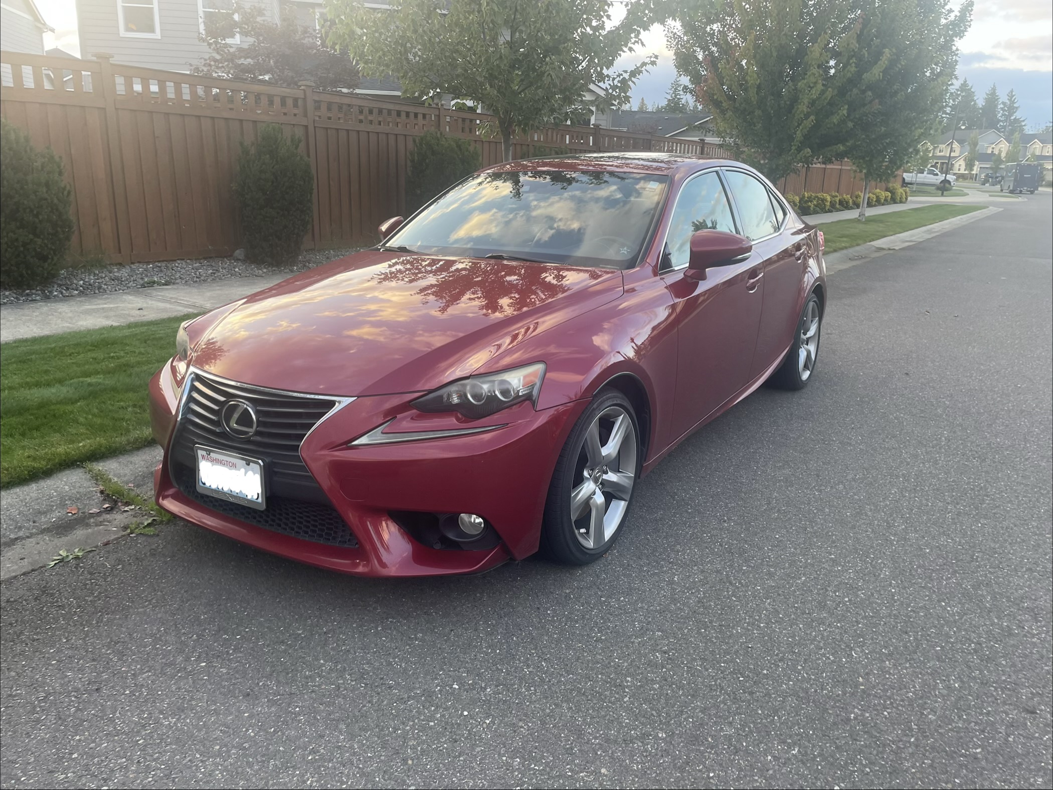Used 2014 Lexus IS 350 RWD image 2
