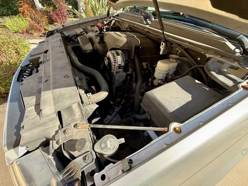 Used 2013 Chevrolet Tahoe LS image 12