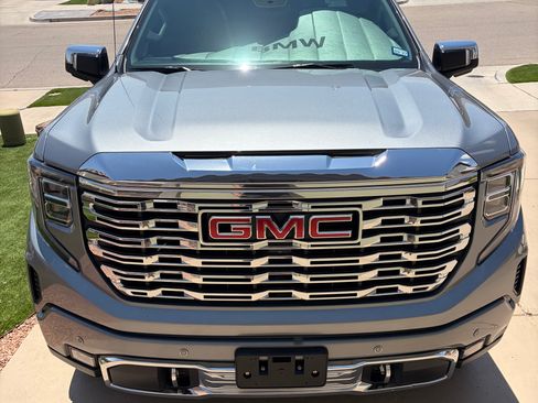 Used 2023 GMC Sierra 1500 Denali w/ Denali Reserve Package AWD/4WD image 2