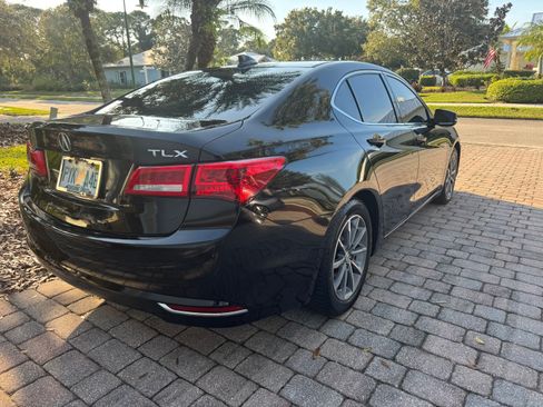 Used 2019 Acura TLX image 8
