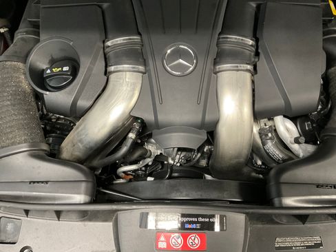 Used 2014 Mercedes-Benz E 550 4MATIC Sedan image 23