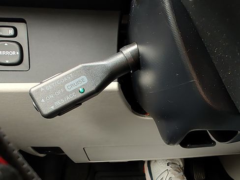 Used 2014 Scion iQ image 8