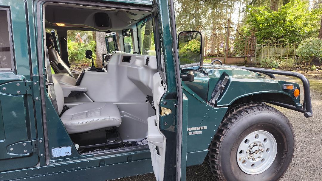 Used 1998 HUMMER H1 4-Door Wagon AWD/4WD image 19