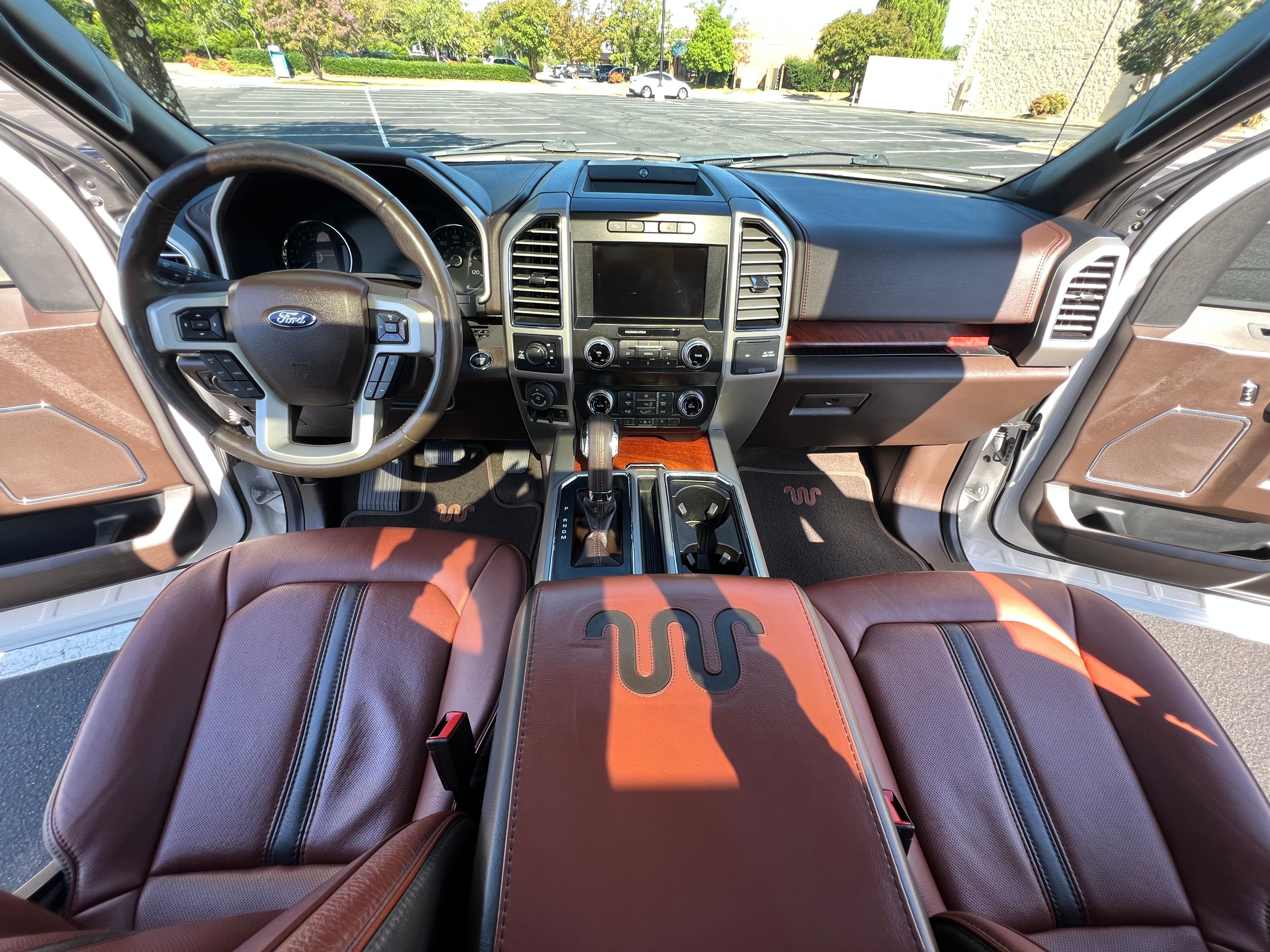 Used 2019 Ford F150 King Ranch w/ Equipment Group 601A Luxury AWD/4WD image 8