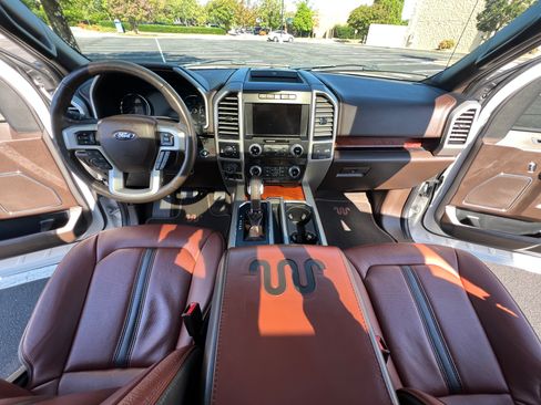 Used 2019 Ford F150 King Ranch w/ Equipment Group 601A Luxury AWD/4WD image 8