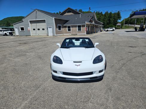 Used 2013 Chevrolet Corvette 427 w/ 1SC Preferred Equipment Group RWD image 4